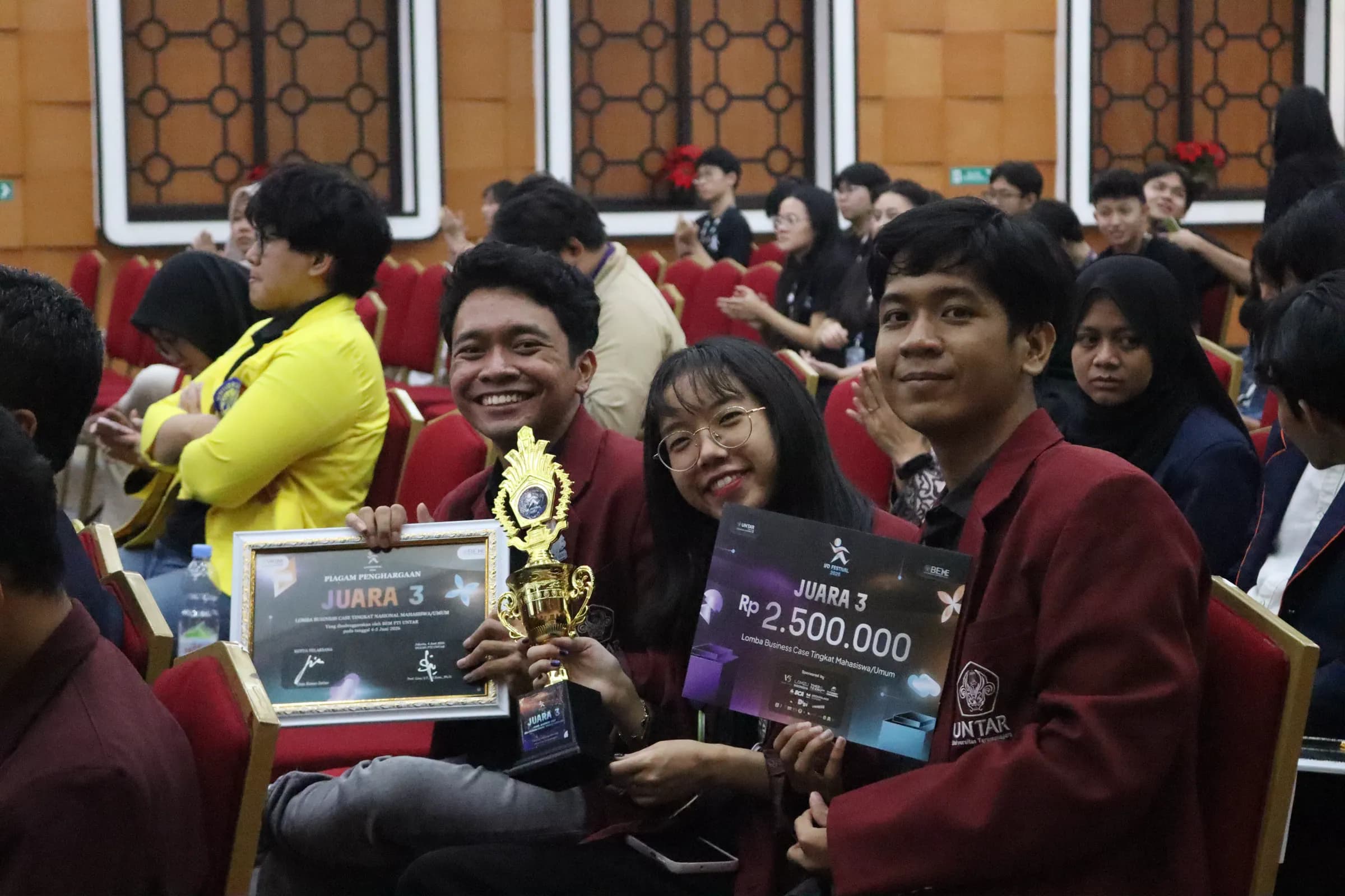 I/O Festival 2026 winners holding their awards